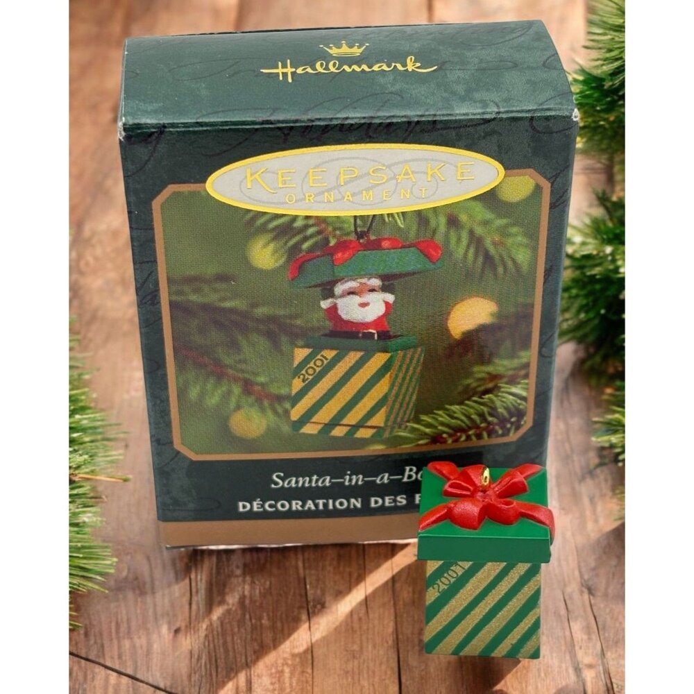 Hallmark Keepsake Santa in a Box Christmas Ornament 2001 Miniature Lift Lid